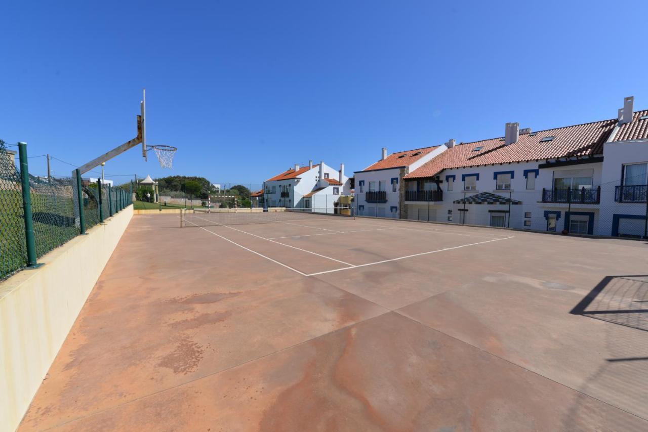 Oceanic São Martinho do Porto Exterior foto